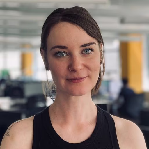 Lena Ipsen im Büro